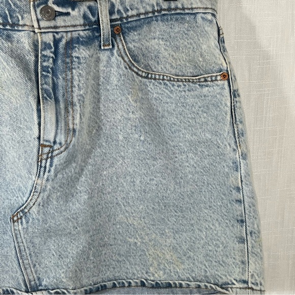 Levi’s Red Tab Light Wash Denim Jean Skirt Size 32 - Picture 5 of 8